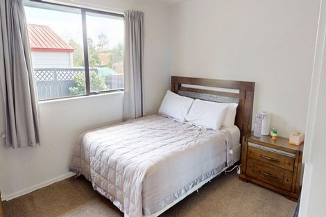 Photo of property in 2/685 Pioneer Highway, Highbury, Palmerston North, 4412