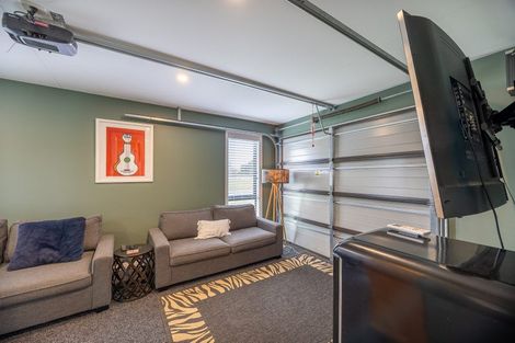 Photo of property in 1 Ambergris Place, Baylys Beach, 0377