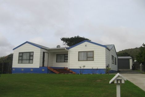 Photo of property in 110 Omapere Street, Whitby, Porirua, 5024