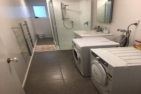 Photo of property in 25 Sugarloaf Road, Brooklyn, Wellington, 6021