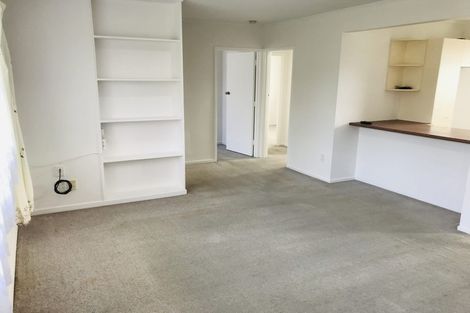 Photo of property in 5/85 Edmonton Road, Henderson, Auckland, 0612