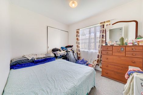 Photo of property in 2/6 Eulogy Place, Randwick Park, Auckland, 2105