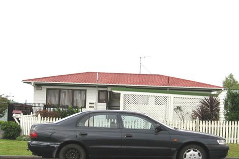 Photo of property in 141 Colwill Road, Massey, Auckland, 0614