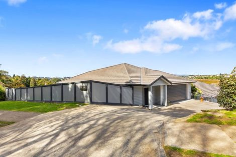 Photo of property in 11 Coach Drive, Otumoetai, Tauranga, 3110