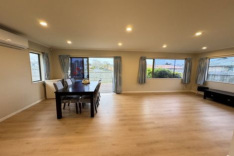 Photo of property in 37 Clover Drive, Henderson, Auckland, 0610