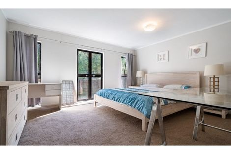 Photo of property in 121 Astley Avenue, New Lynn, Auckland, 0600