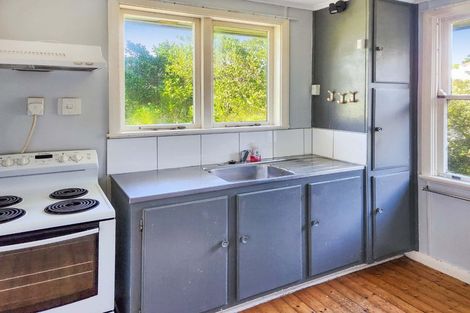 Photo of property in 9 Taupiri Crescent, Titahi Bay, Porirua, 5022