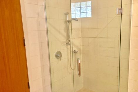 Photo of property in 1/3 Portal Place, Murrays Bay, Auckland, 0630