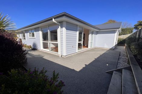 Photo of property in 18 Derrett Place, Saint Martins, Christchurch, 8022