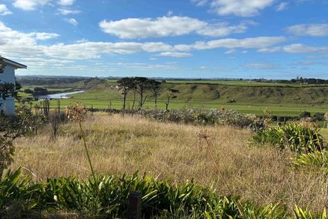 Photo of property in 28 Pembroke Street, Patea, 4520