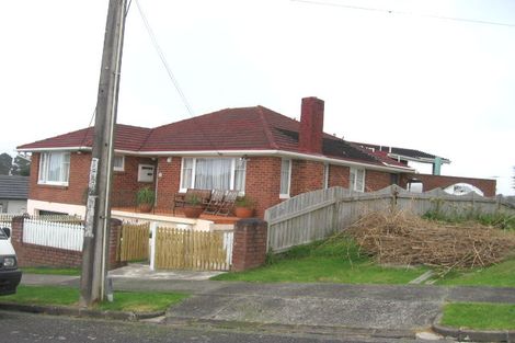 Photo of property in 2/39 Huka Road, Birkenhead, Auckland, 0626