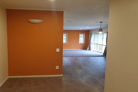 Photo of property in 19a Betty Watt Grove, Riverstone Terraces, Upper Hutt, 5018