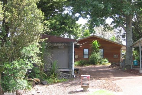 Photo of property in 39 Dakota Avenue, Beach Haven, Auckland, 0626