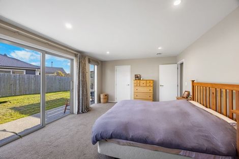 Photo of property in 4 Kingfisher Crescent, Albert Town, Wanaka, 9305
