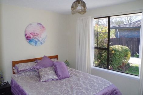 Photo of property in 14 Resolution Place, Bryndwr, Christchurch, 8053