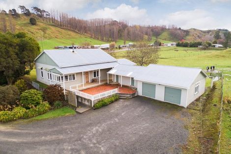 Photo of property in 56 Ongo Road, Hunterville, 4730