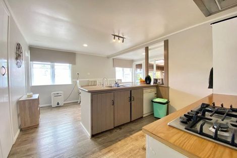 Photo of property in 98 Glenpark Avenue, Frankleigh Park, New Plymouth, 4310