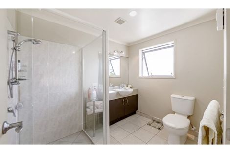 Photo of property in 66 Grovenor Drive, Orewa, 0931