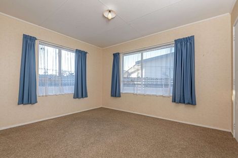 Photo of property in 48 Apollo Parade, Milson, Palmerston North, 4414