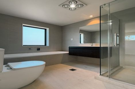 Photo of property in 5a Topliss Drive, Northcross, Auckland, 0632