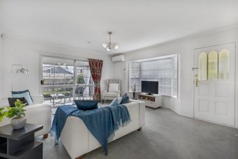 Photo of property in 1/6 Keeney Court, Papakura, 2110