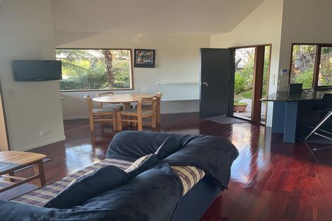 Photo of property in 18 Beach Street, Sandspit, Warkworth, 0982