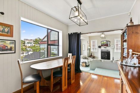 Photo of property in 122 Cashmere Avenue, Khandallah, Wellington, 6035