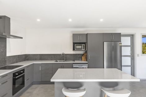 Photo of property in 13 Bell Street, Lake Hawea, 9382