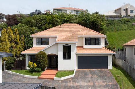 Photo of property in 17 Corsham Grove, Churton Park, Wellington, 6037