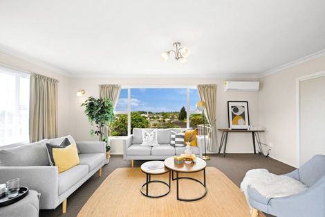 Photo of property in 16 Resthill Crescent, Glenview, Hamilton, 3206