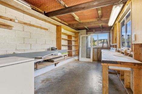 Photo of property in 3 Athol Place, Ravensbourne, Dunedin, 9022