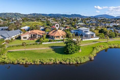 Photo of property in 5 Marewa Place, Waikanae Beach, Waikanae, 5036