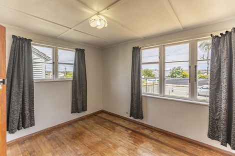 Photo of property in 69 Racecourse Road, Waipukurau, 4200