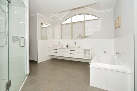 Photo of property in 10 Helmsdale Court, Huntington, Hamilton, 3210