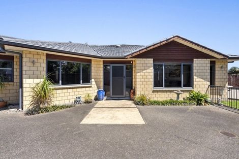 Photo of property in 2a Wallath Road, Westown, New Plymouth, 4310