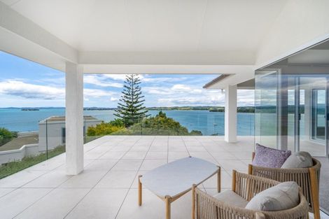 Photo of property in 1/121 Pah Road, Cockle Bay, Auckland, 2014