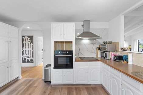 Photo of property in 49 Spinnaker Drive, Te Atatu Peninsula, Auckland, 0610