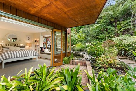 Photo of property in 50 Braemar Road, Castor Bay, Auckland, 0620