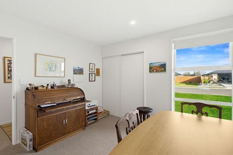 Photo of property in 37 Greig Crescent, Amberley, 7410