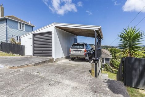 Photo of property in 6 Spur Grove, Titahi Bay, Porirua, 5022