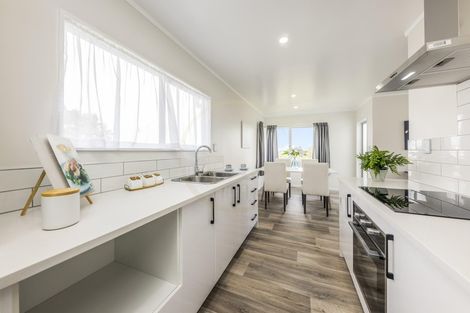 Photo of property in 15 Crail Court, Totara Heights, Auckland, 2105