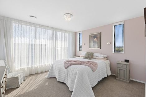 Photo of property in 2 Te Wairewa Street, Pegasus, 7612
