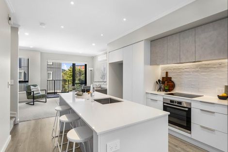 Photo of property in 5/35 Marine Parade, Hobsonville, Auckland, 0616