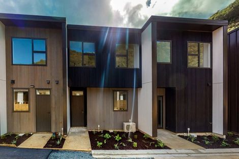 Photo of property in 49 Rua Kai Way, Brooklyn, Wellington, 6021