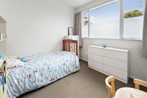 Photo of property in 1/14 Roberts Road, Te Atatu South, Auckland, 0610