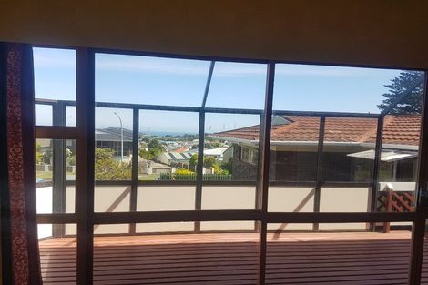 Photo of property in 3 Norwich Avenue, Spotswood, New Plymouth, 4310