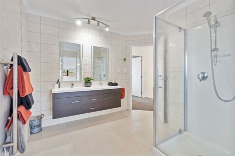 Photo of property in 73d Nile Road, Milford, Auckland, 0620