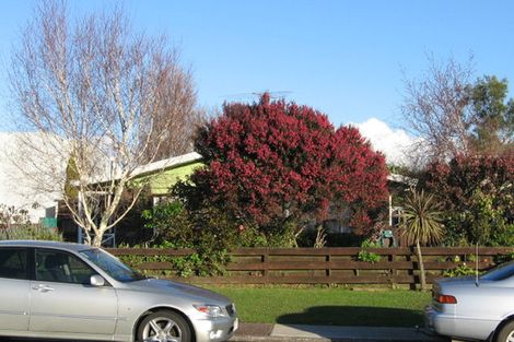 Photo of property in 2/52 Florence Avenue, Orewa, 0931