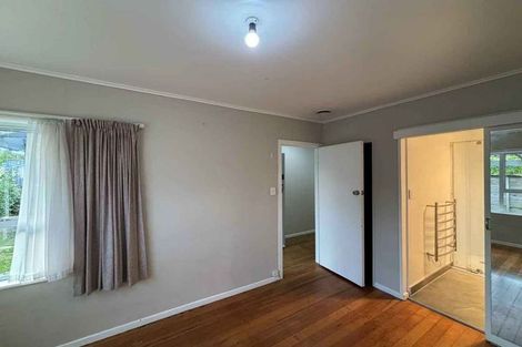 Photo of property in 1/56 Roberts Road, Glenfield, Auckland, 0629