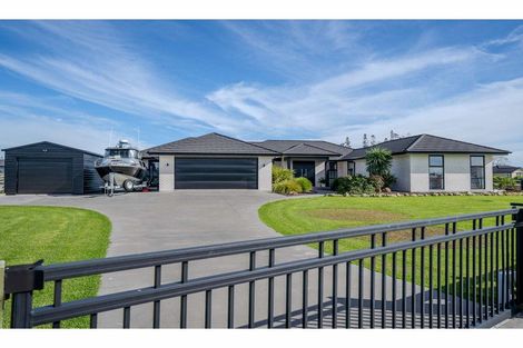 Photo of property in 11 The Lakes Drive, Kerikeri, 0230
